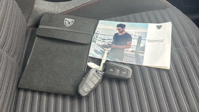 Peugeot 208 1.2 PureTech Active Premium + 5dr Petrol Hatchback